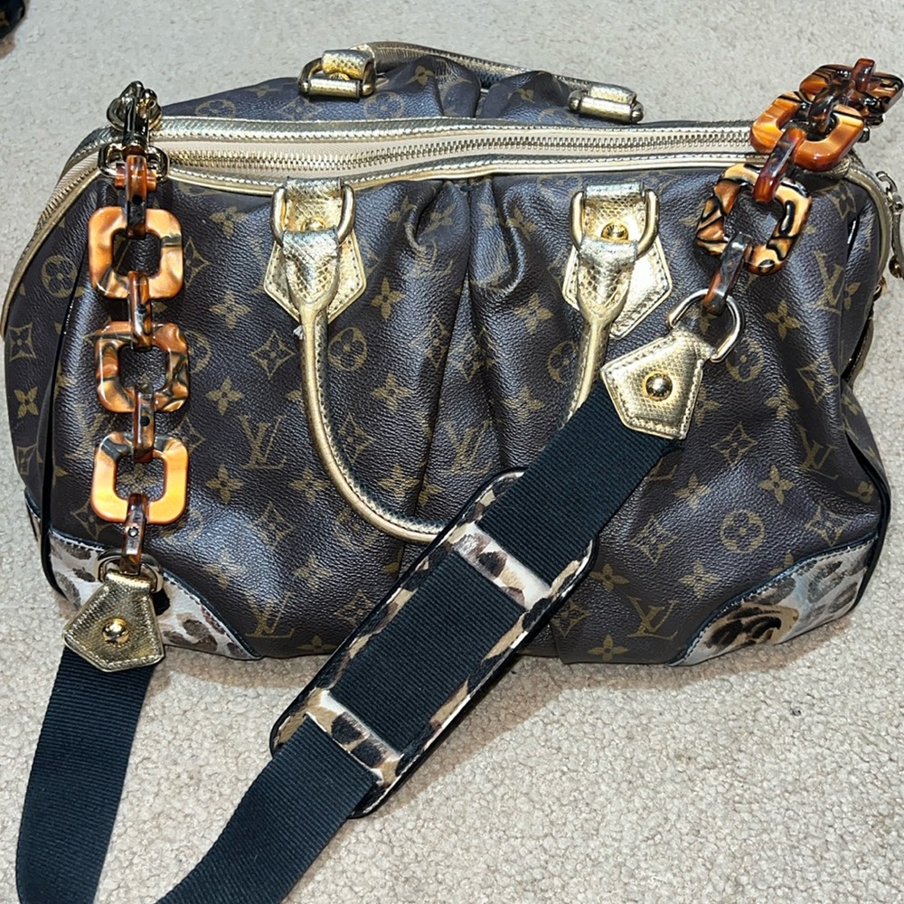 Louis Vuitton Monogram Leopard Stephen